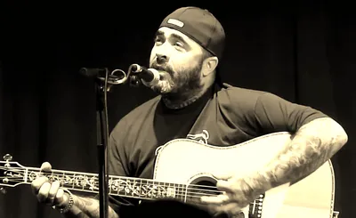 Aaron Lewis