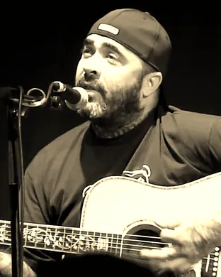 Aaron Lewis