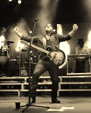 Lee Brice Shipshewana